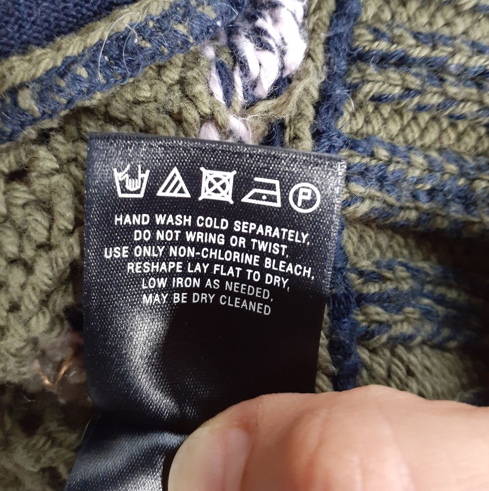 Knit Oversized Cardigan by Sleeping on Snow - Picture 7 of 8